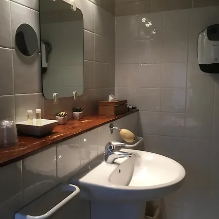 Bresson Nocleg ze śniadaniem 3*